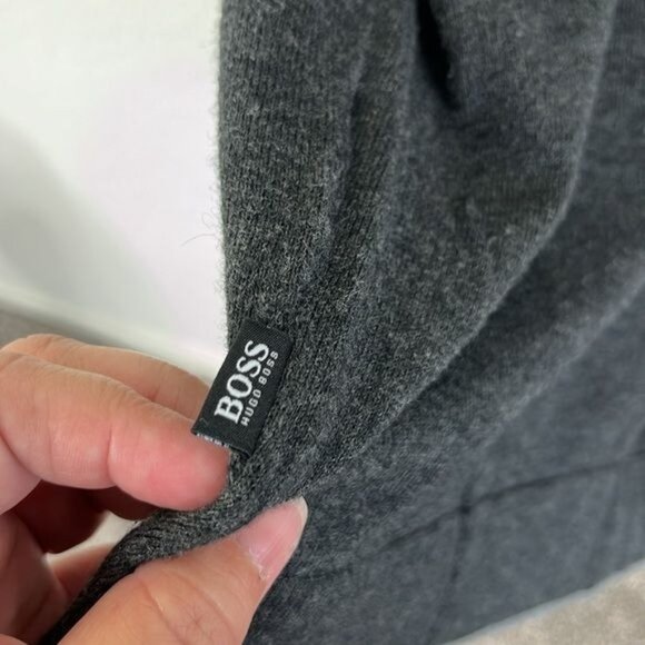 BOSS Hugo Boss Cashmere V Neck Sweater Pocket - Picture 5 of 8